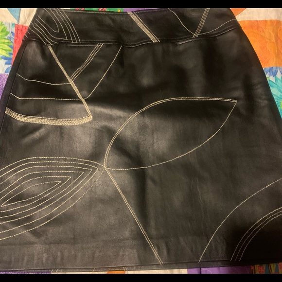 Etcetera Black leather skirt - Picture 2 of 4